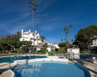 Resale - apartment - Marbella - Elviria