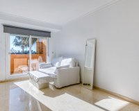 Resale - apartment - Marbella - Elviria