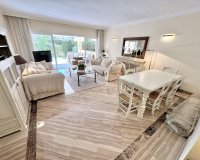 Resale - apartment - Marbella - Elviria