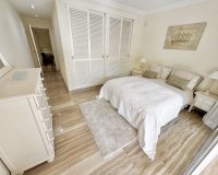 Resale - apartment - Marbella - Elviria