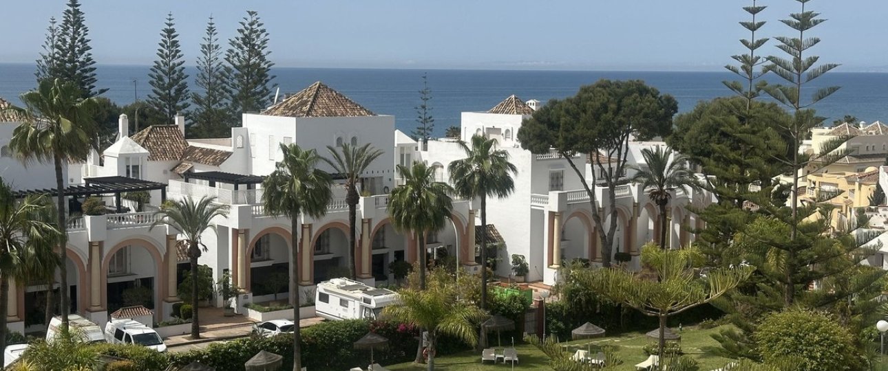 Resale - apartment - Marbella - Elviria