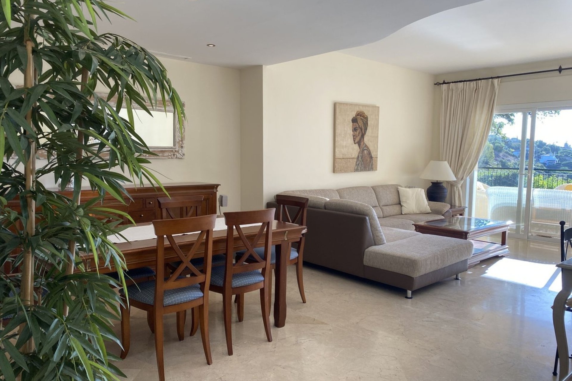Resale - apartment - Marbella - Elviria