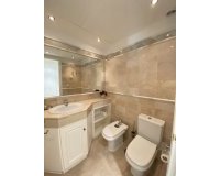 Resale - apartment - Marbella - Elviria