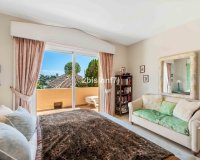 Resale - apartment - Marbella - Elviria
