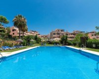 Resale - apartment - Marbella - Elviria