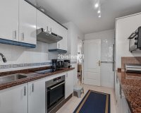 Resale - apartment - Marbella - Elviria