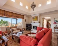 Resale - apartment - Marbella - Elviria