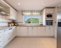Resale - apartment - Marbella - Elviria