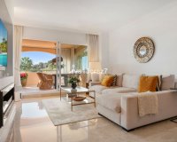 Resale - apartment - Marbella - Elviria