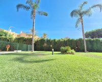 Resale - apartment - Marbella - Elviria