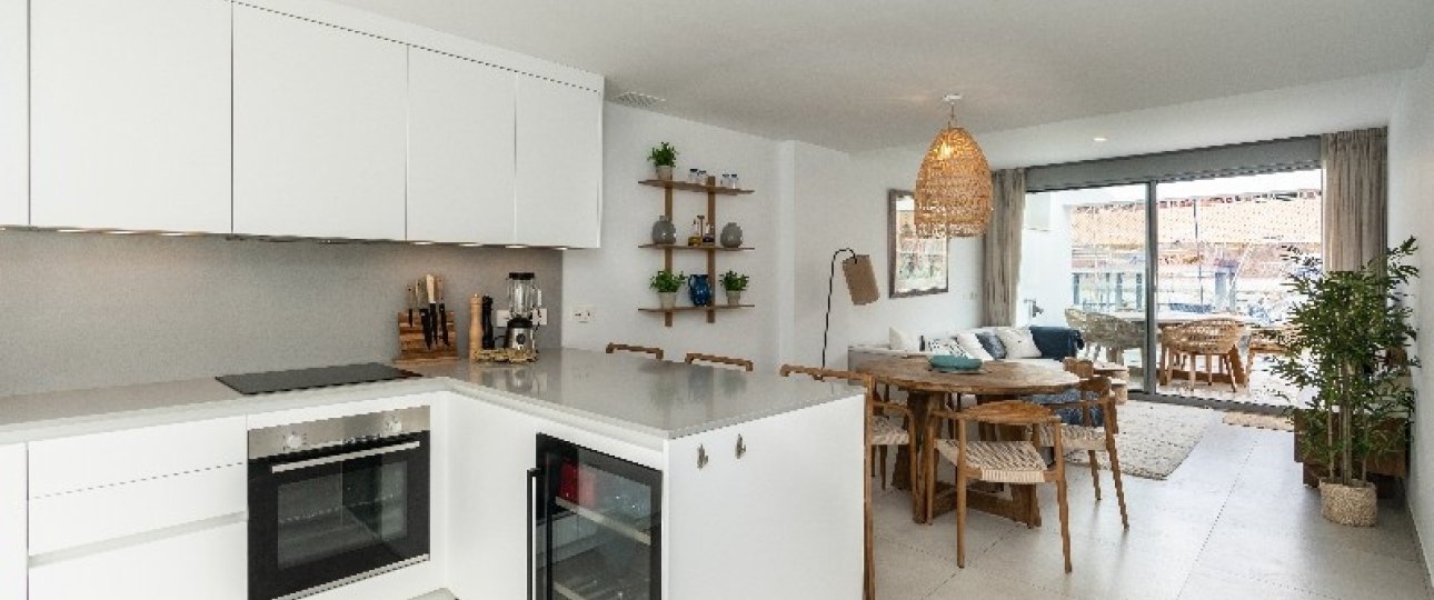 Resale - apartment - Marbella - Elviria