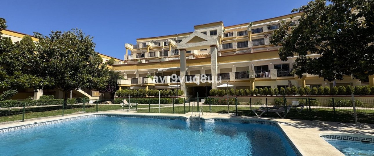 Resale - apartment - Marbella - Elviria