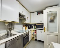 Resale - apartment - Marbella - Elviria