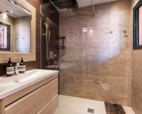 Resale - apartment - Marbella - Elviria