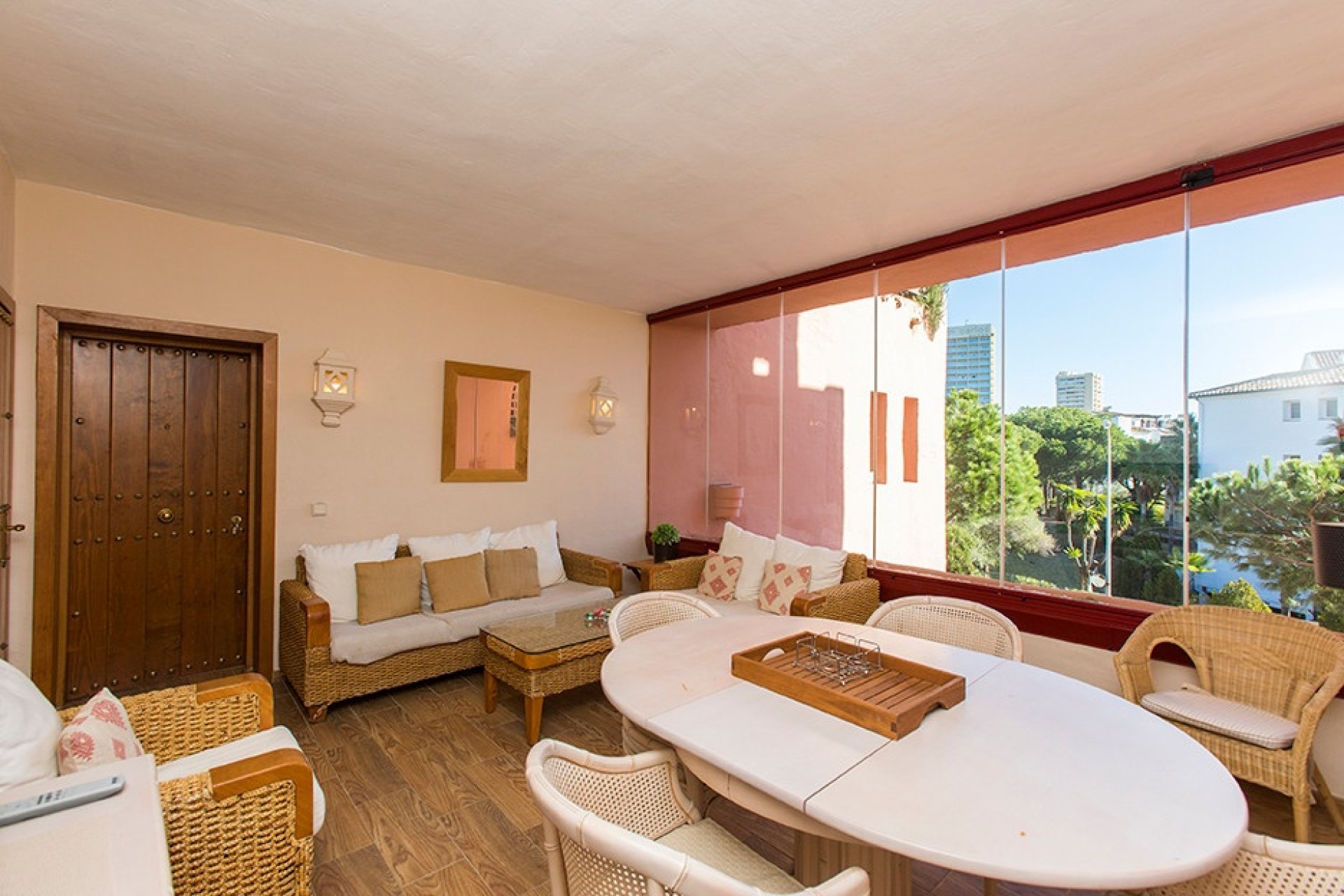 Resale - apartment - Marbella - Elviria