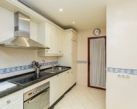 Resale - apartment - Marbella - Elviria