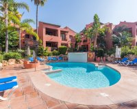 Resale - apartment - Marbella - Elviria