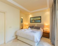 Resale - apartment - Marbella - Elviria