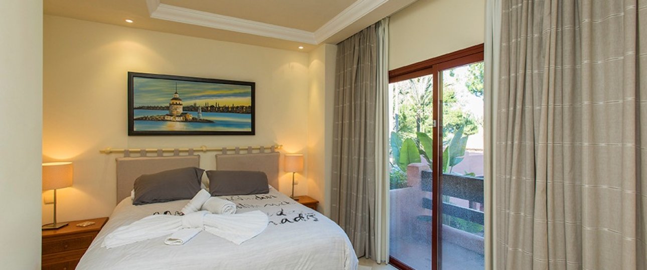 Resale - apartment - Marbella - Elviria