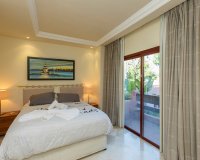 Resale - apartment - Marbella - Elviria