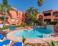 Resale - apartment - Marbella - Elviria