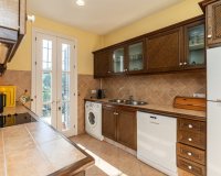 Resale - apartment - Marbella - Elviria