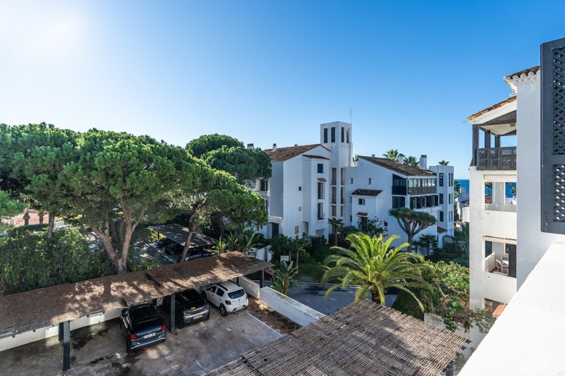 Resale - apartment - Marbella - Elviria