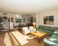 Resale - apartment - Marbella - Elviria