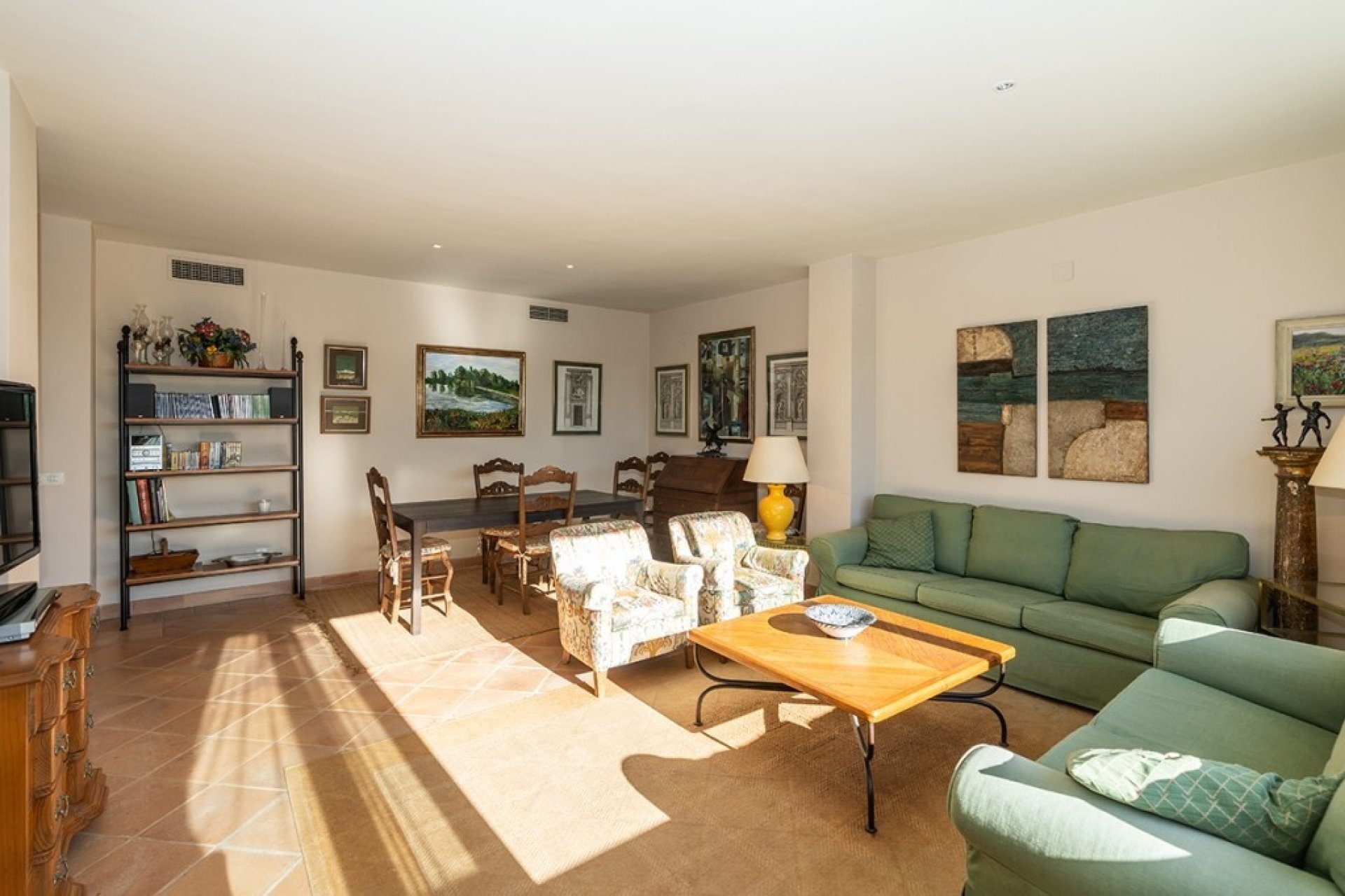 Resale - apartment - Marbella - Elviria
