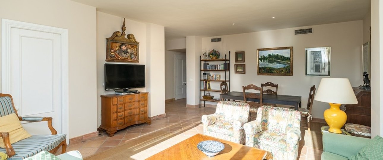 Resale - apartment - Marbella - Elviria