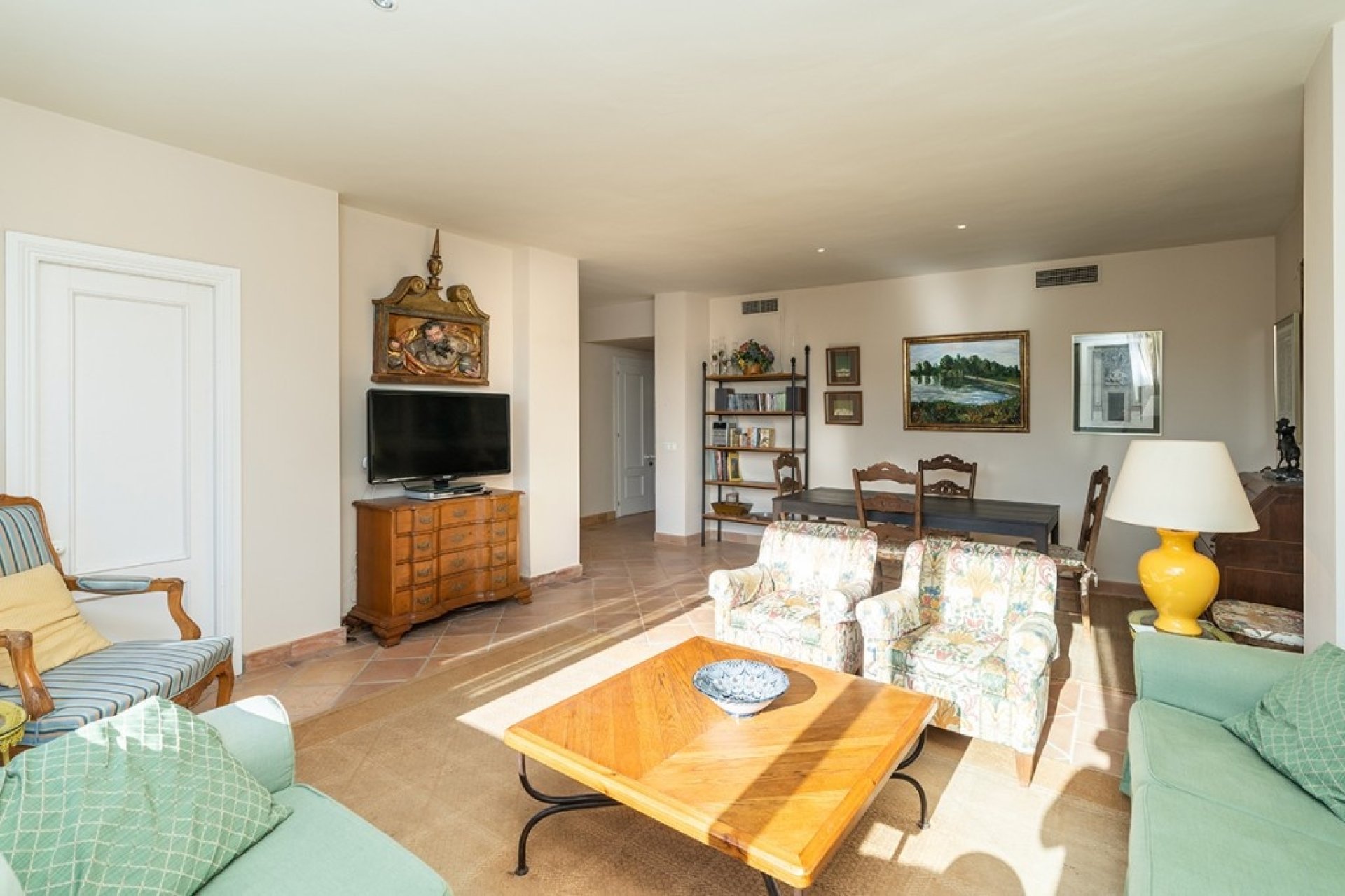 Resale - apartment - Marbella - Elviria
