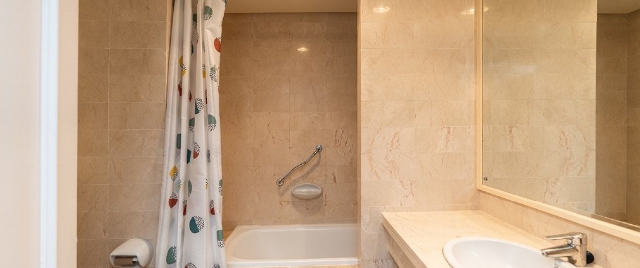 Resale - apartment - Marbella - Elviria