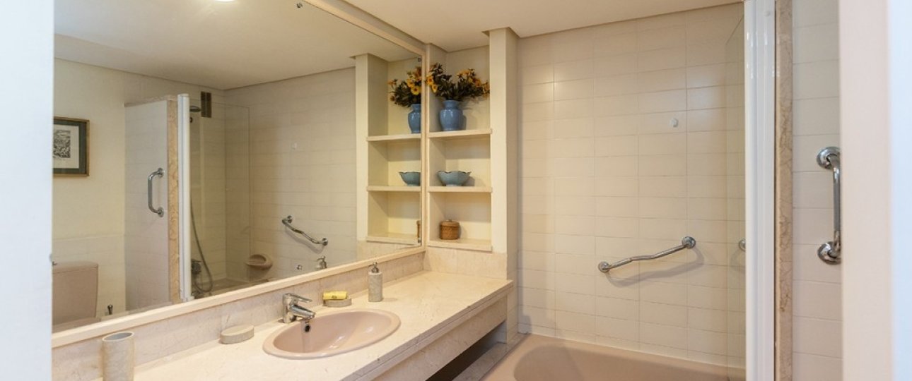 Resale - apartment - Marbella - Elviria