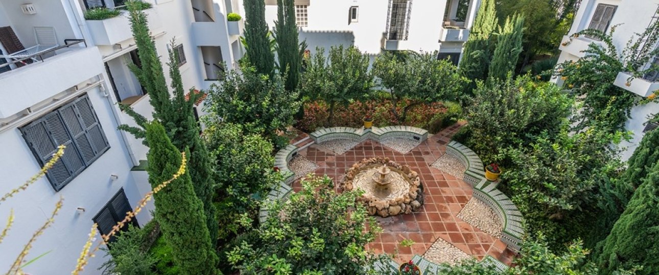 Resale - apartment - Marbella - Elviria