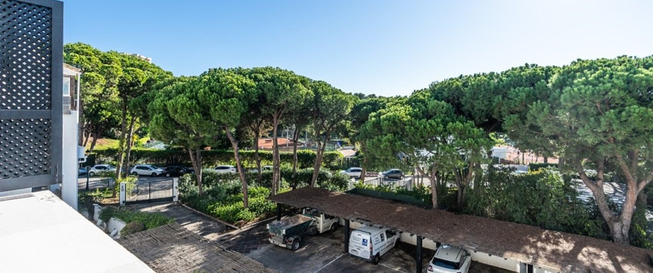 Resale - apartment - Marbella - Elviria