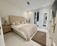 Resale - apartment - Marbella - Elviria