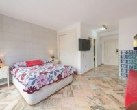 Resale - apartment - Marbella - Elviria