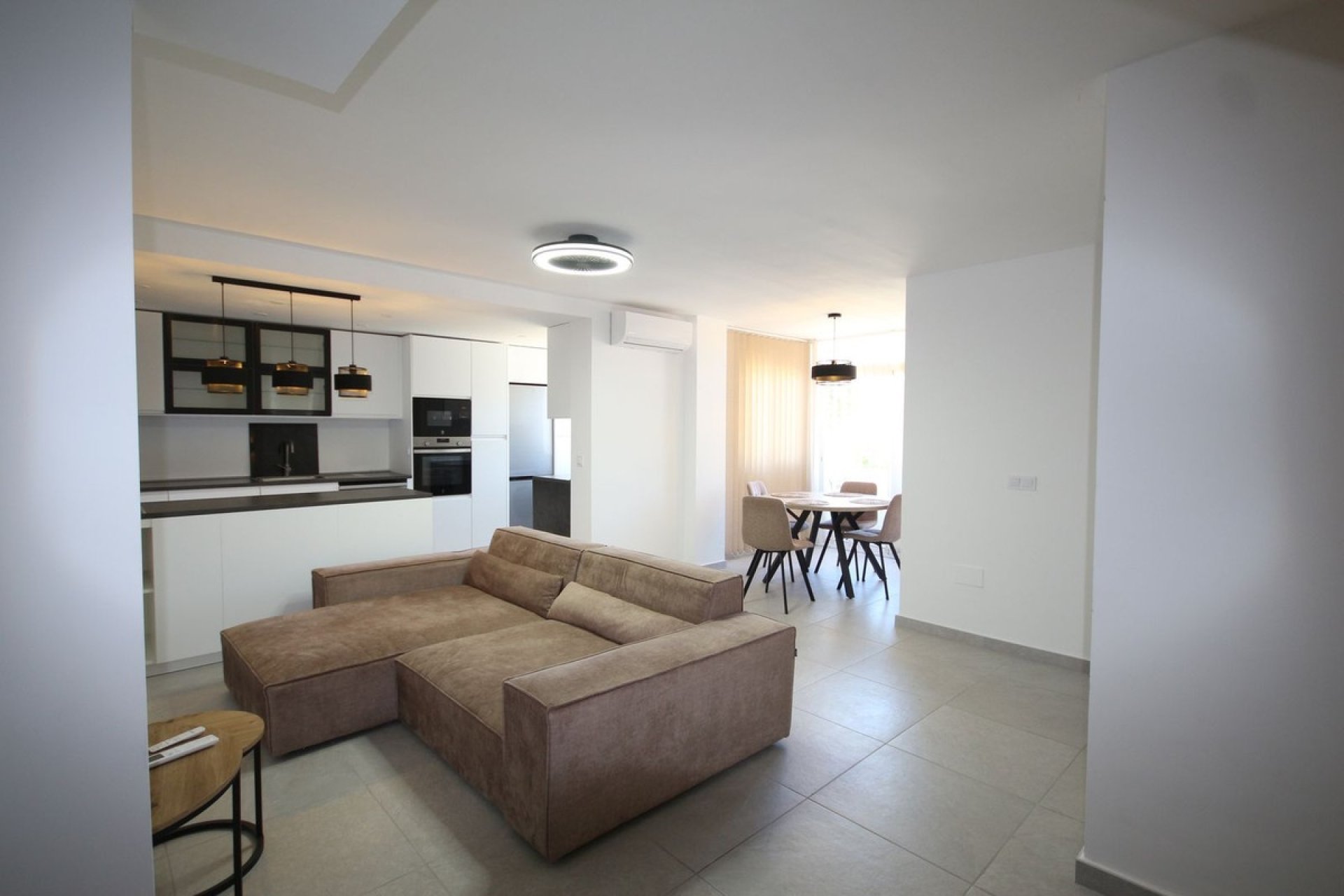 Resale - apartment - Marbella - Elviria