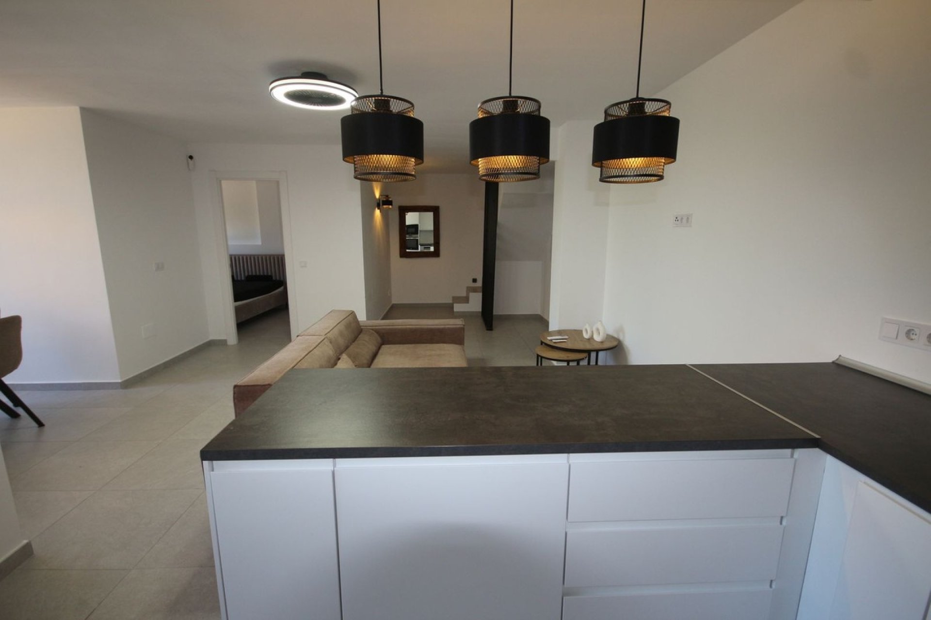 Resale - apartment - Marbella - Elviria