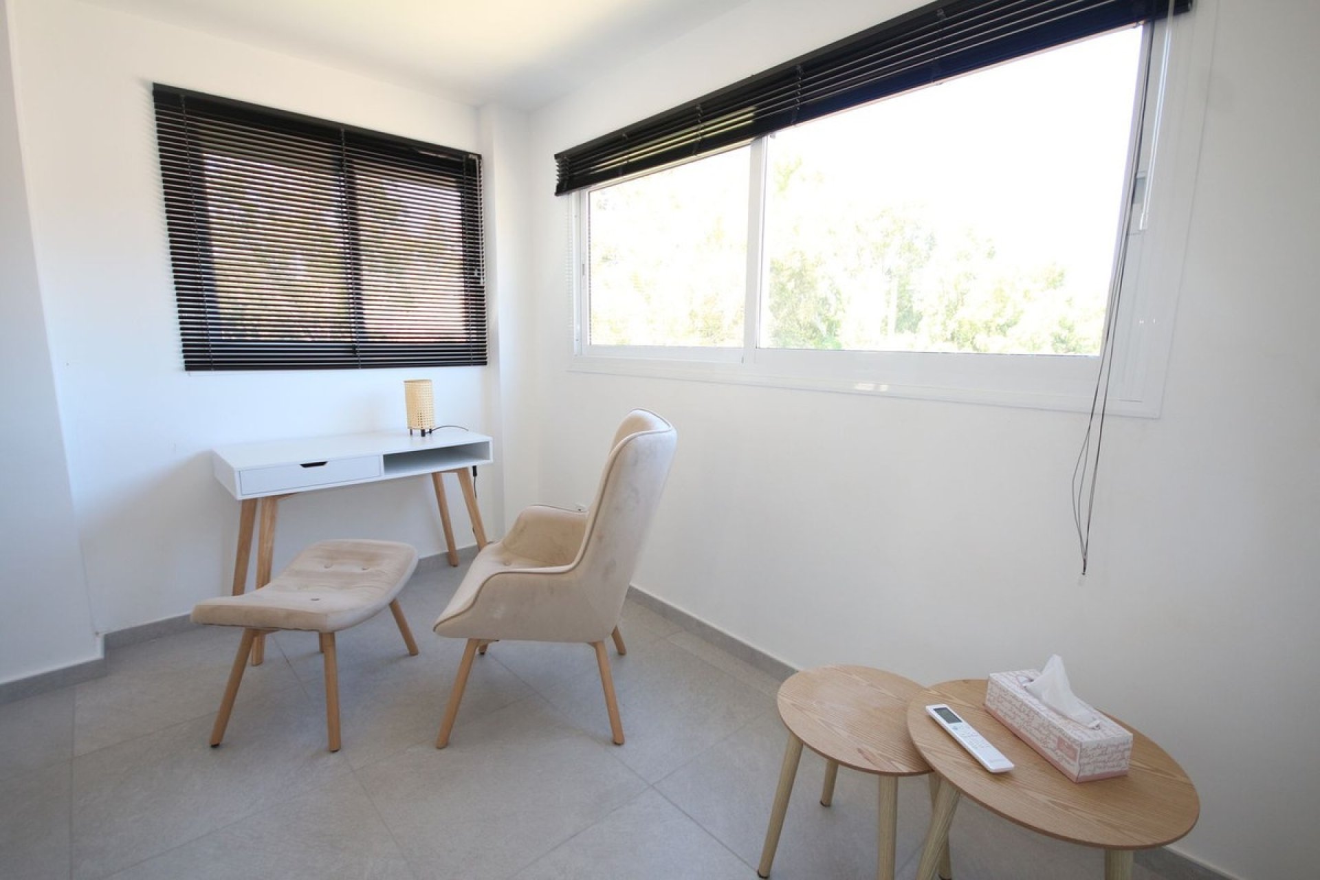 Resale - apartment - Marbella - Elviria