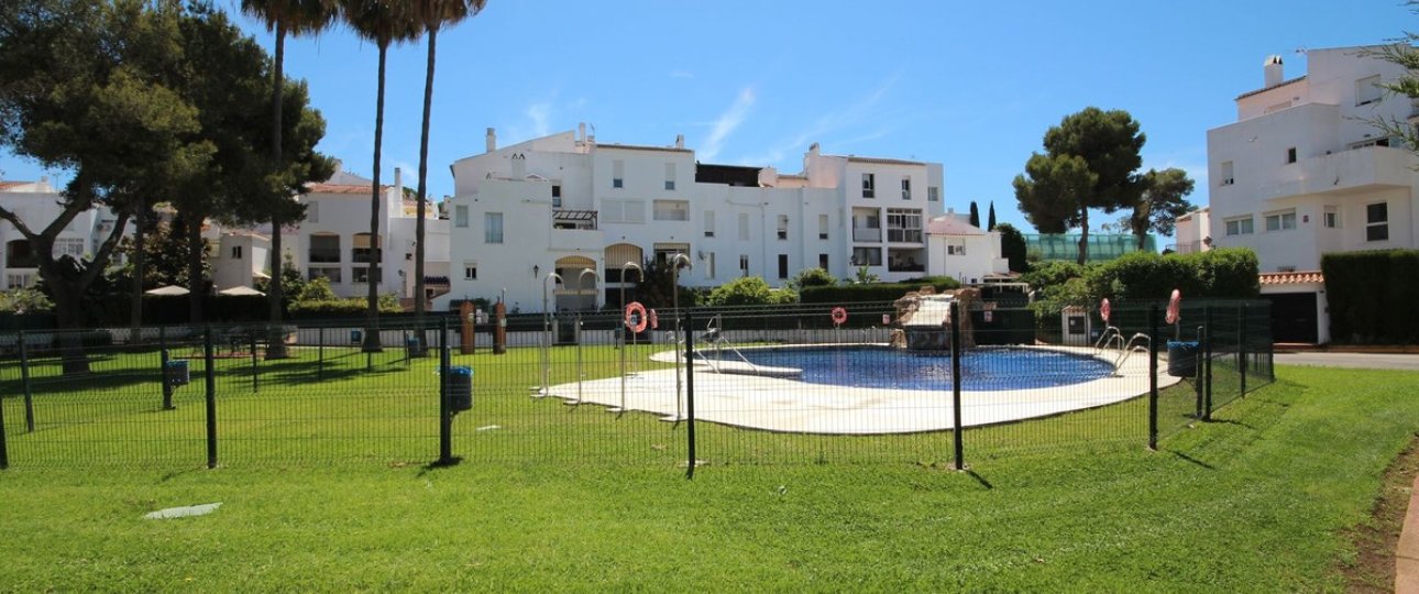 Resale - apartment - Marbella - Elviria