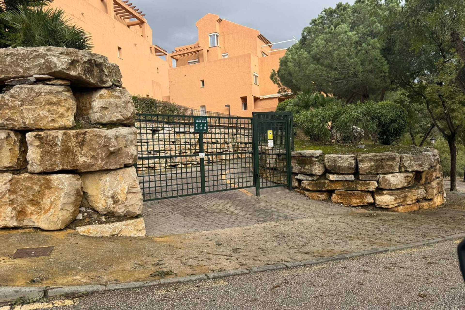 Resale - apartment - Marbella - Elviria