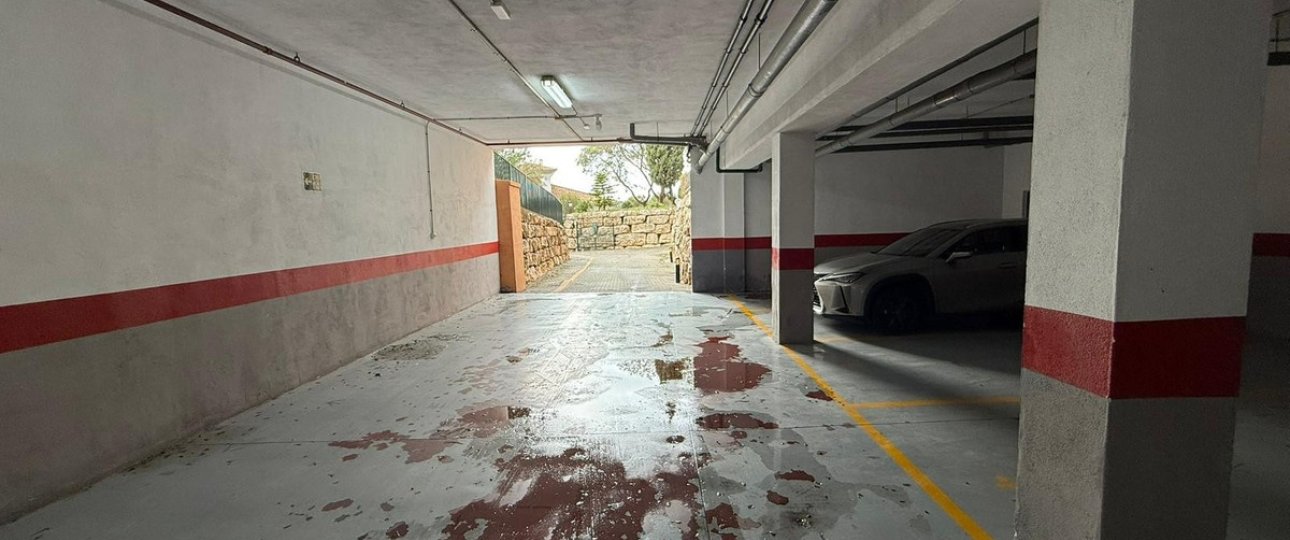 Resale - apartment - Marbella - Elviria