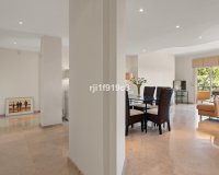Resale - apartment - Marbella - Elviria