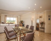Resale - apartment - Marbella - Elviria