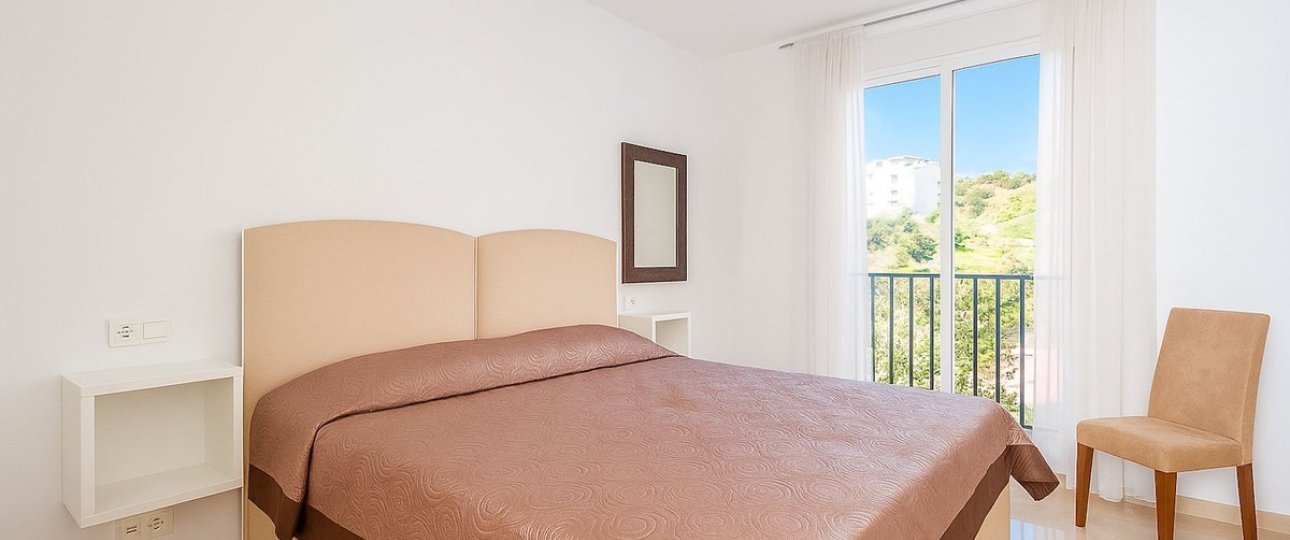Resale - apartment - Marbella - Elviria