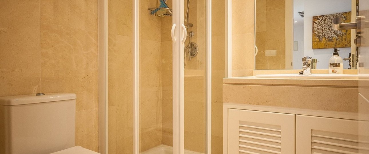 Resale - apartment - Marbella - Elviria