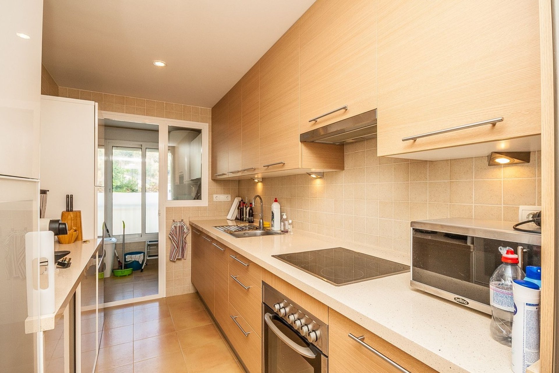 Resale - apartment - Marbella - Elviria