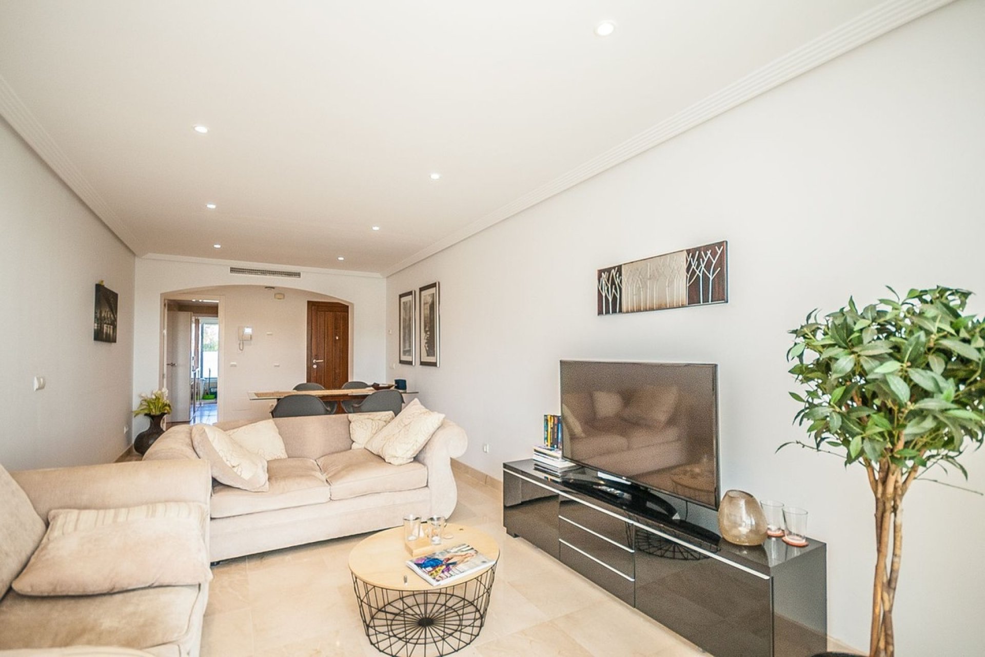 Resale - apartment - Marbella - Elviria