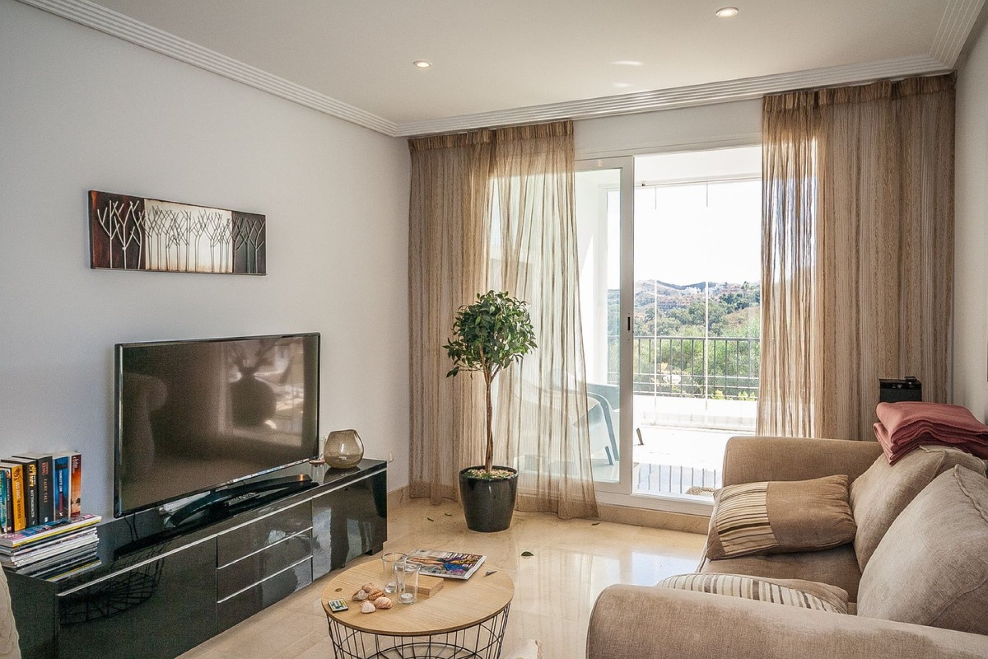 Resale - apartment - Marbella - Elviria